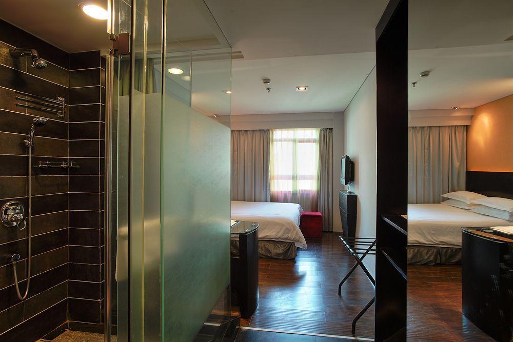Fx Hotel Xujiahui - Shanghai Stadium Branch Esterno foto