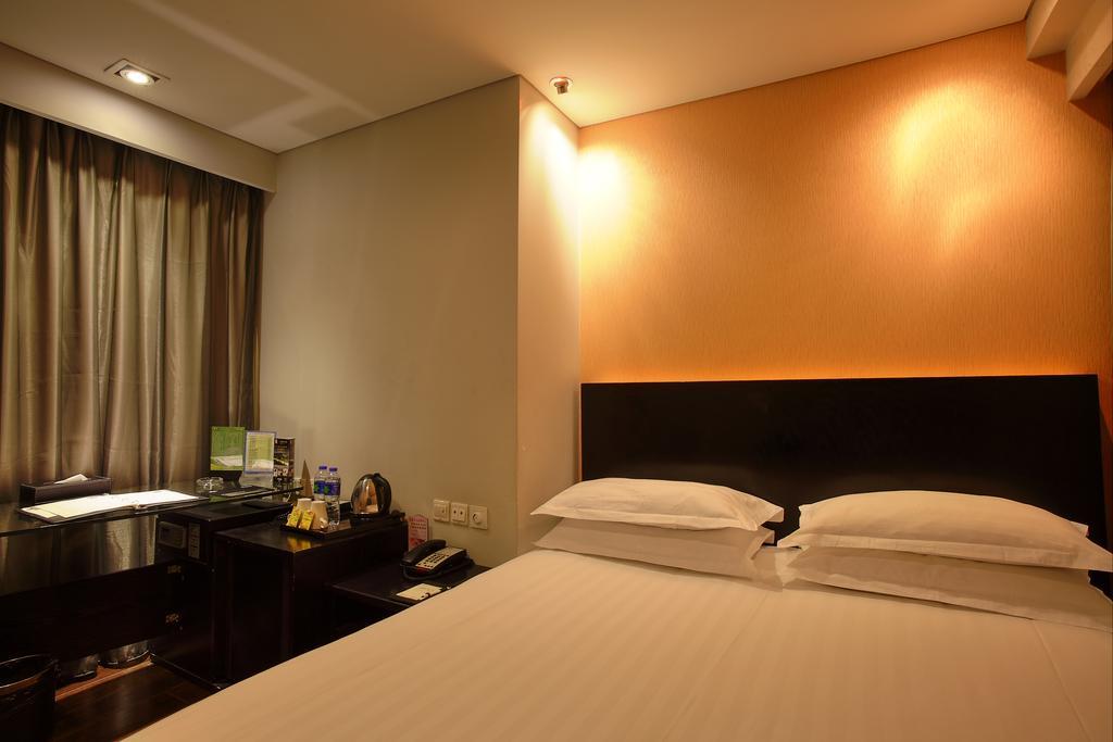 Fx Hotel Xujiahui - Shanghai Stadium Branch Esterno foto