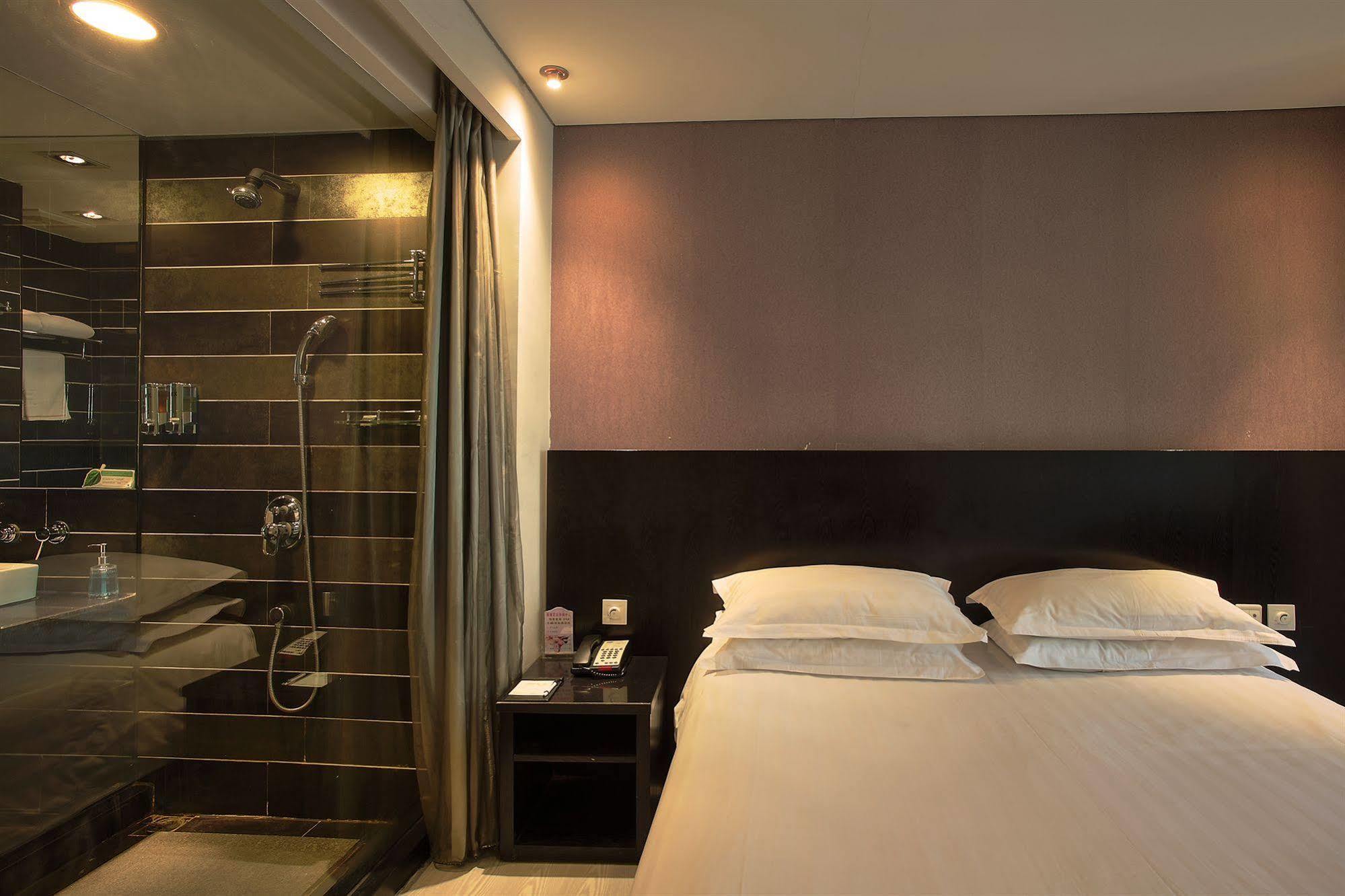 Fx Hotel Xujiahui - Shanghai Stadium Branch Esterno foto
