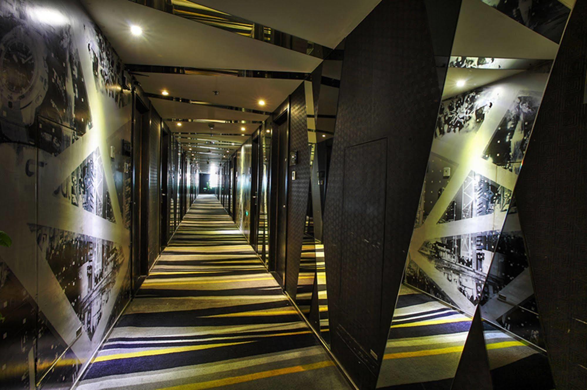 Fx Hotel Xujiahui - Shanghai Stadium Branch Esterno foto